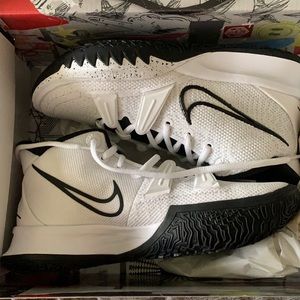 Nike GSB Kyrie 7